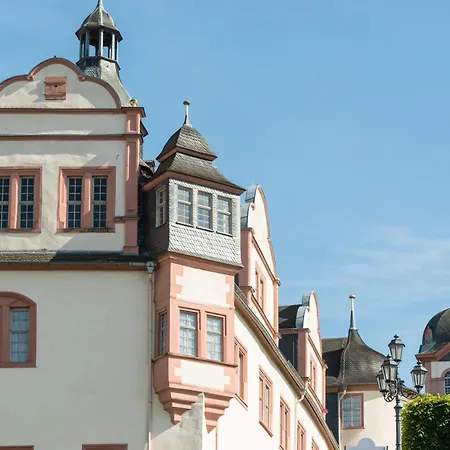 Schlosshotel Weilburg 4*