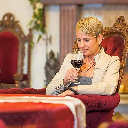 Hotel Schlosshotel Weilburg 4*
